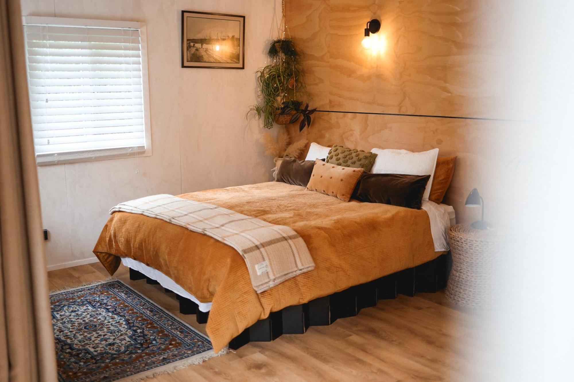 Kaitake Kabana - Unique, Off-Grid, Studio Retreat Oakura Ngoại thất bức ảnh