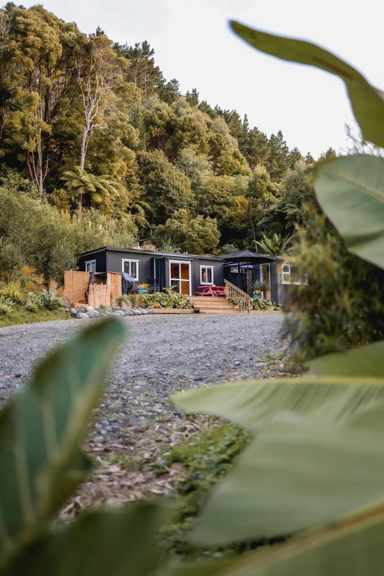Kaitake Kabana - Unique, Off-Grid, Studio Retreat Oakura Ngoại thất bức ảnh